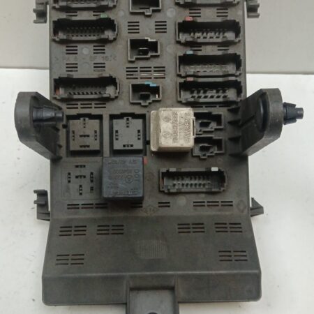 Caja Reles / Fusibles Renault Laguna (B56) 1998-2001 1.9 dTi RT 1.9L 72kW 7700821586