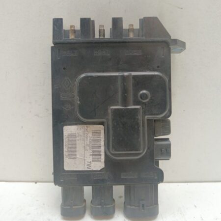 Caja Reles / Fusibles Renault Megane III Berlina 5 P 2008-2016 Dynamique 24300011R