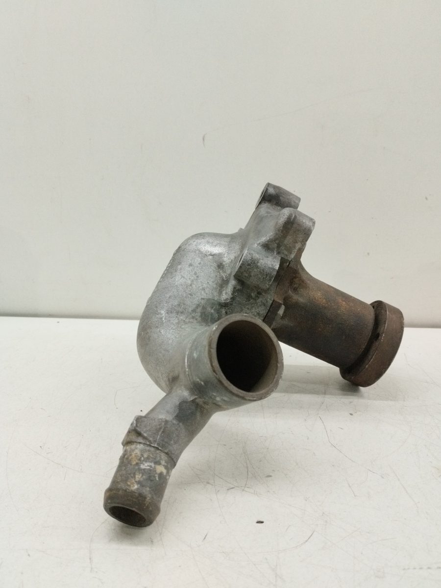 Carcasa de la Bomba Agua Mercedes-Benz Clase E (W114/W115)