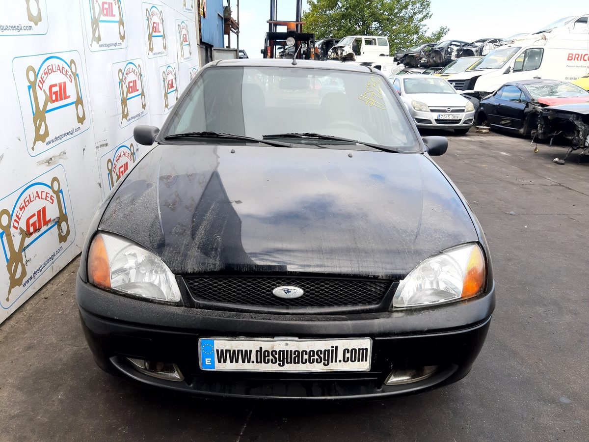 Ford Fiesta (DX) del que se desmontó esta pieza