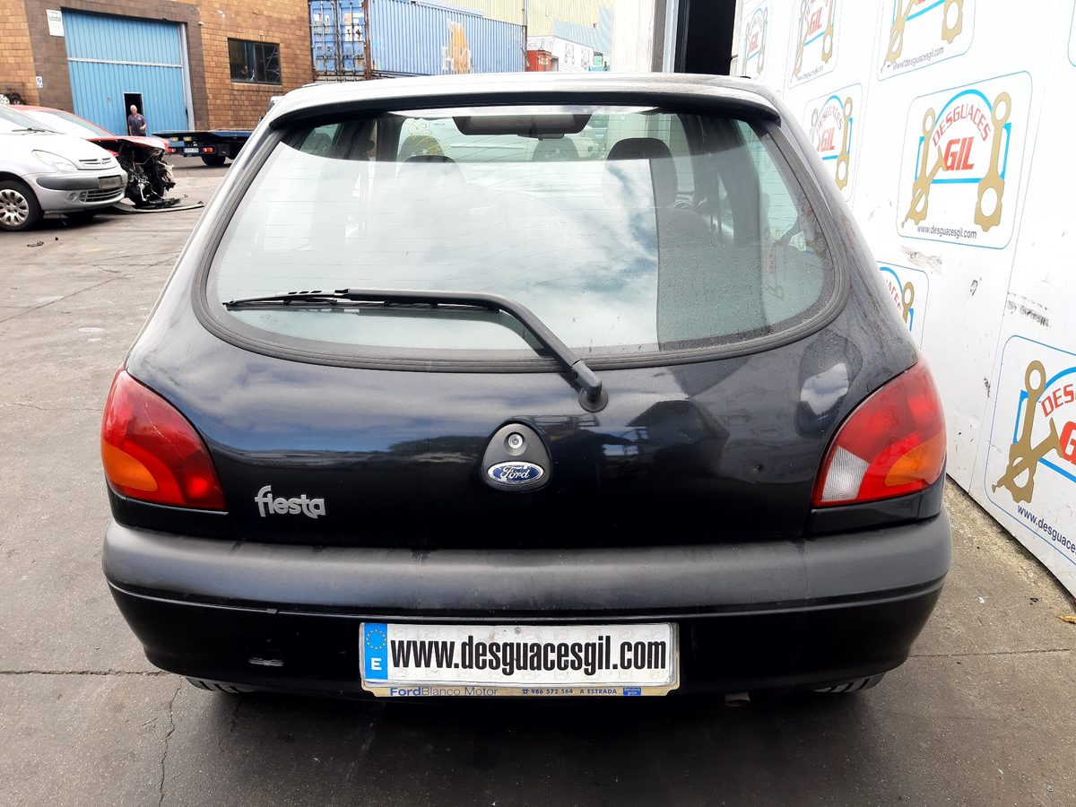 Ford Fiesta (DX) del que se desmontó esta pieza
