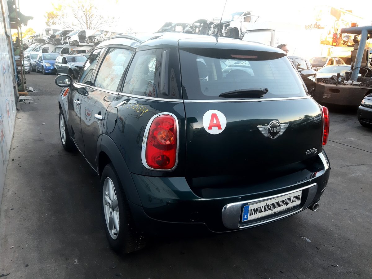 Hyundai H 1 del que se desmontó esta pieza