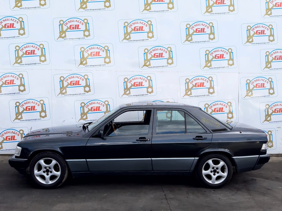 Mercedes-Benz Clase C (W201) del que se desmontó esta pieza