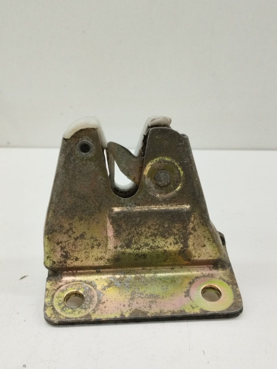 Cerradura Porton Peugeot 205 Berlina 1983-1998