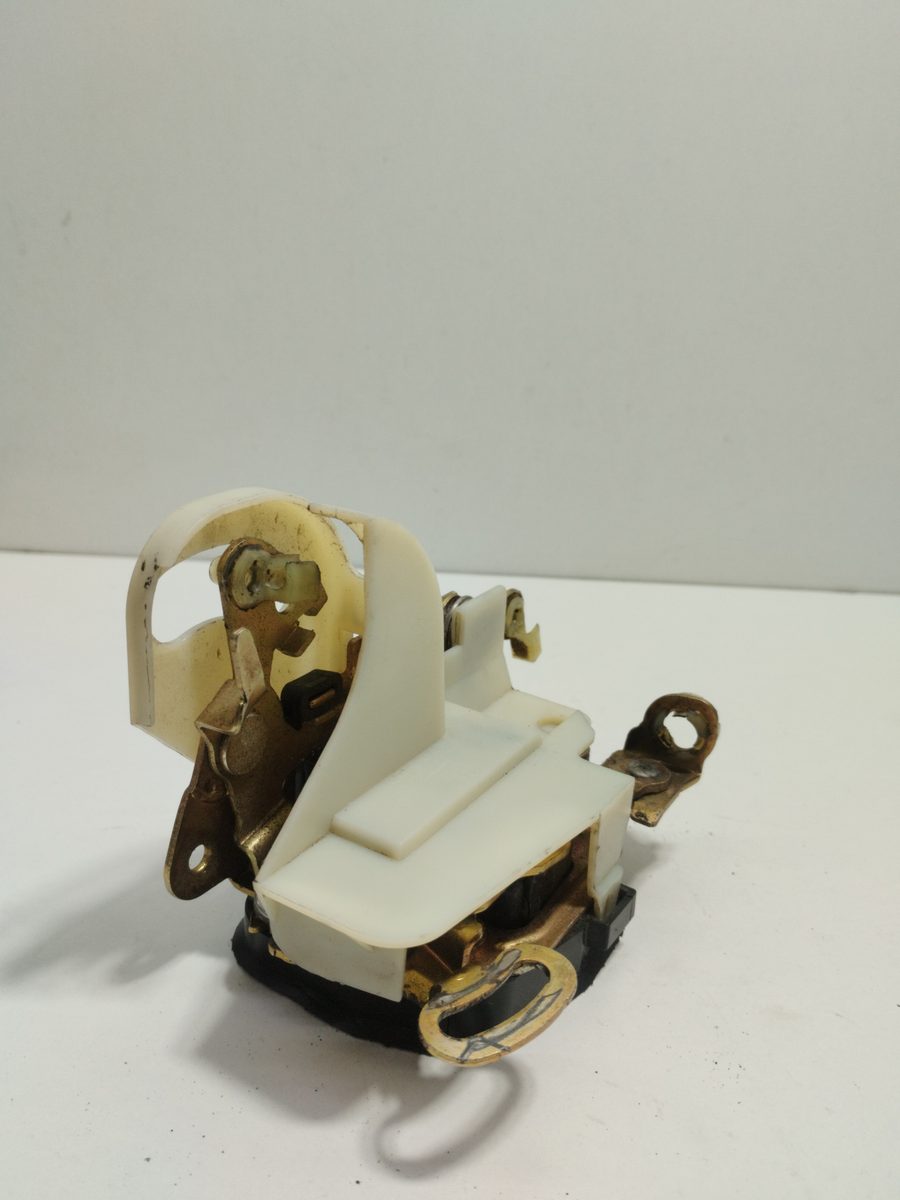 Cerradura Puerta Delantera Izquierda Opel Corsa B 1993-1997 Swing 90452373