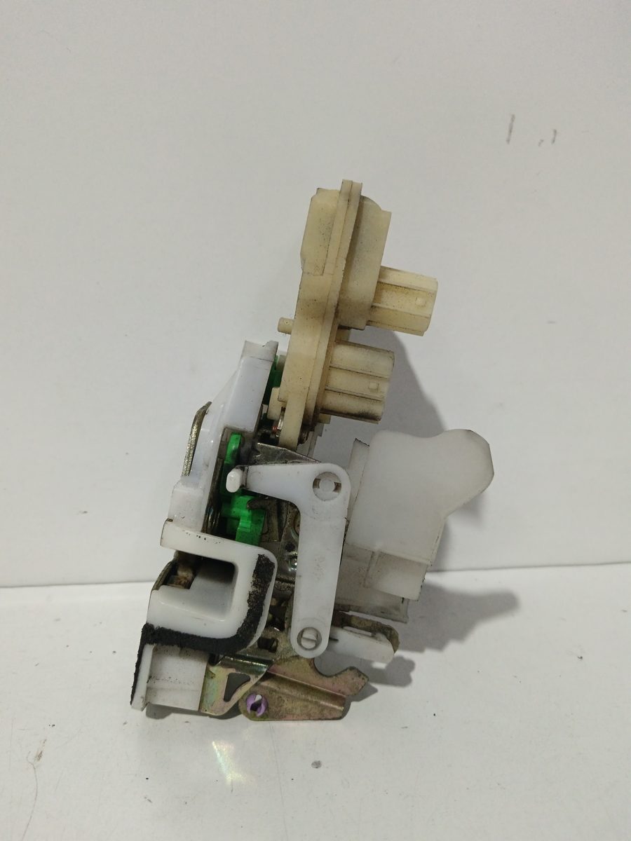 Cerradura Puerta Trasera Derecha Honda Fit (GD1/5) 2002-2008