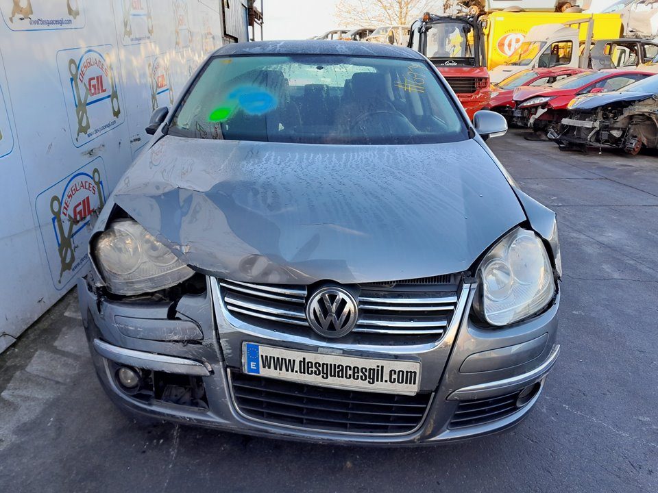 Volkswagen Jetta (1K2) del que se desmontó esta pieza