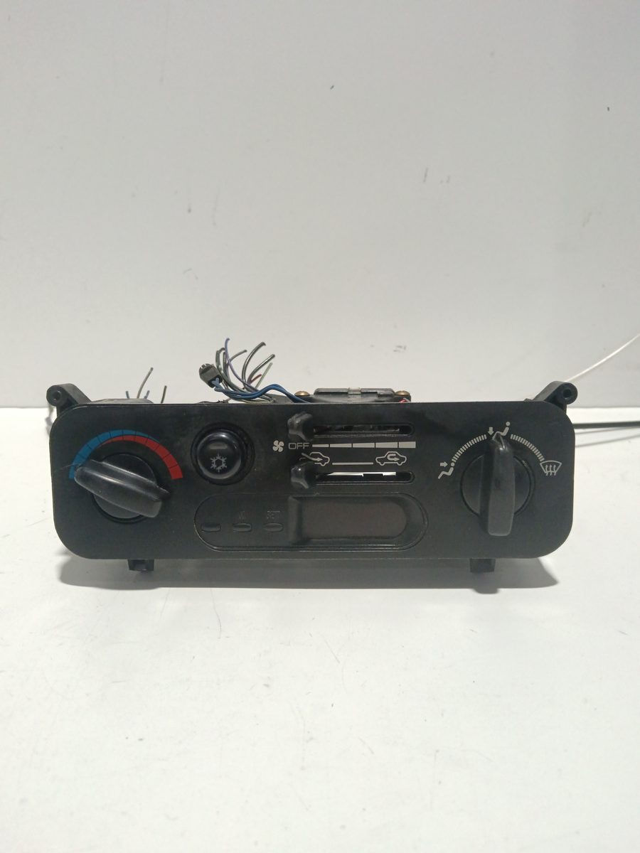 Comandos de Calefacción Mitsubishi L 200 (KA0/KB0) 2006-2015