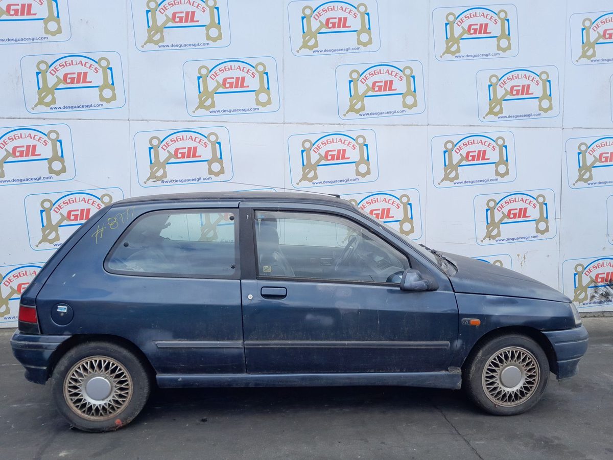 Renault Clio I Fase I+II (B/C57) del que se desmontó esta pieza