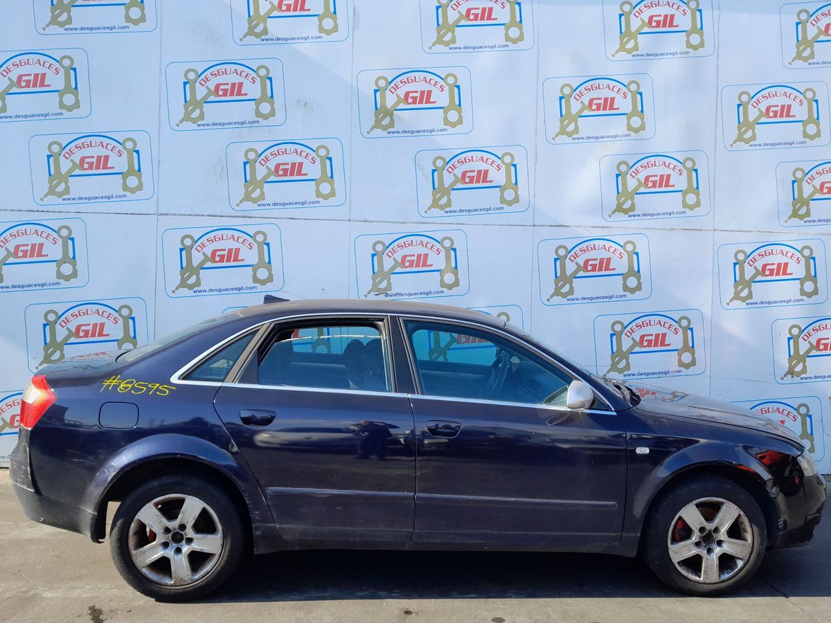 Audi A4 (8E) del que se desmontó esta pieza