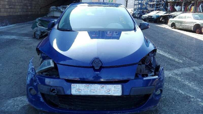 Renault Megane III 5 P del que se desmontó esta pieza