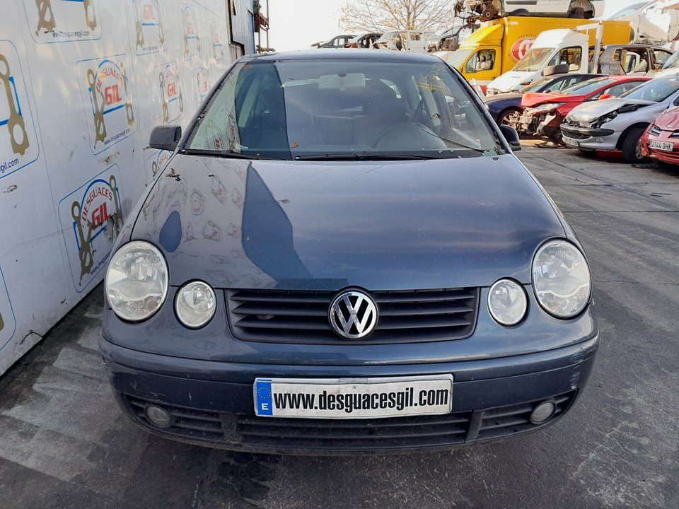Volkswagen Polo (9N1) del que se desmontó esta pieza