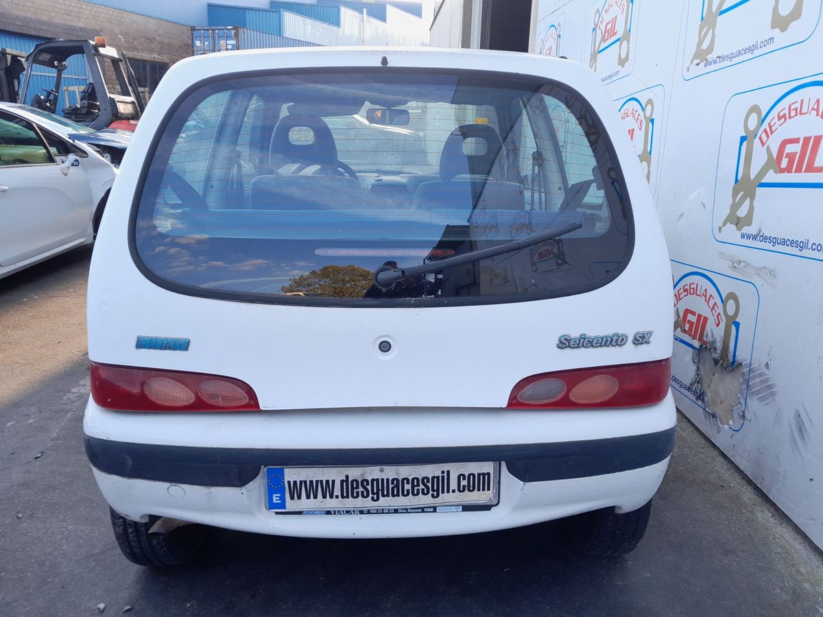 Fiat Seicento (187) del que se desmontó esta pieza