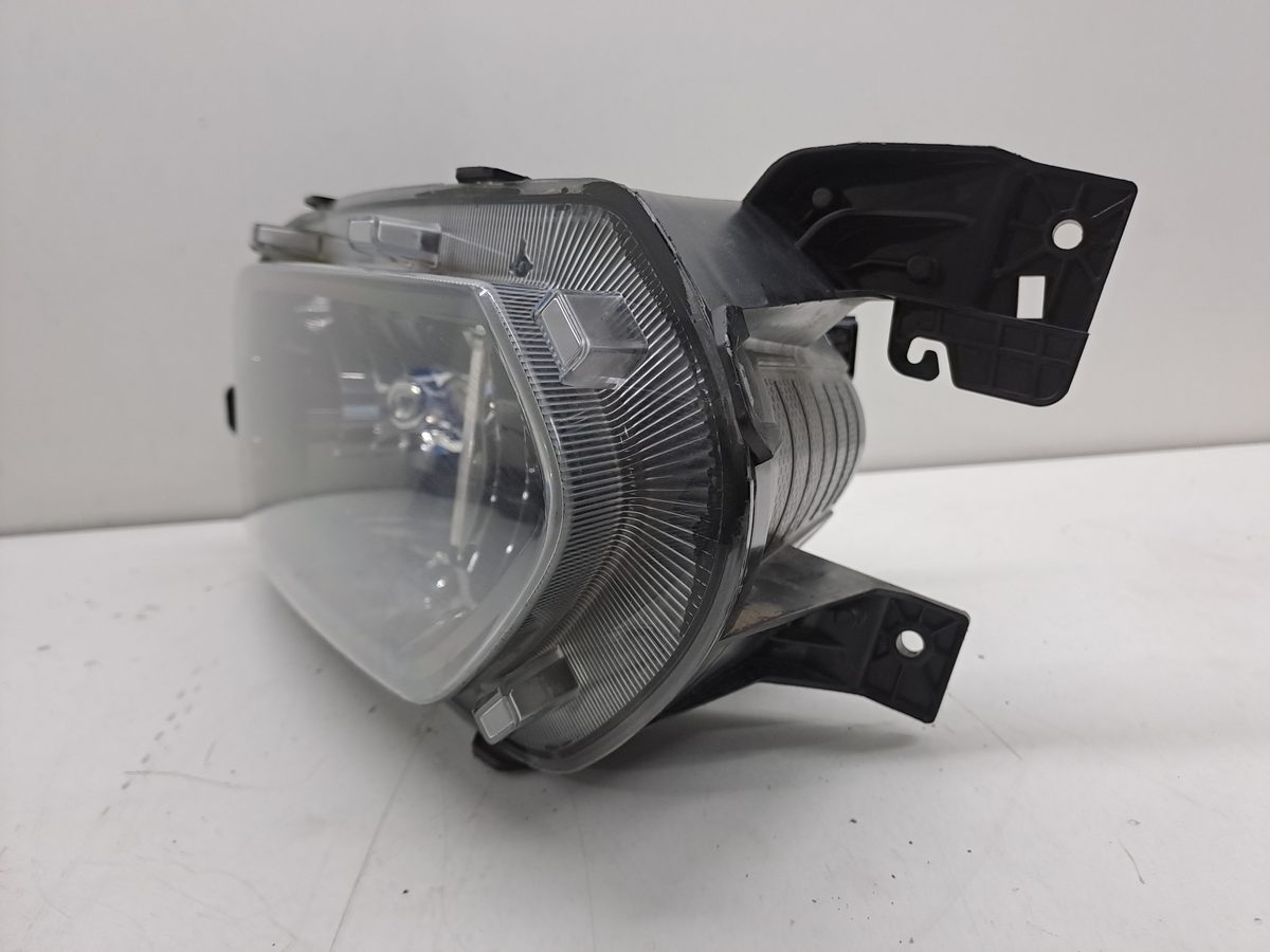 Faro Delantero Derecho Renault Kwid desde 2021