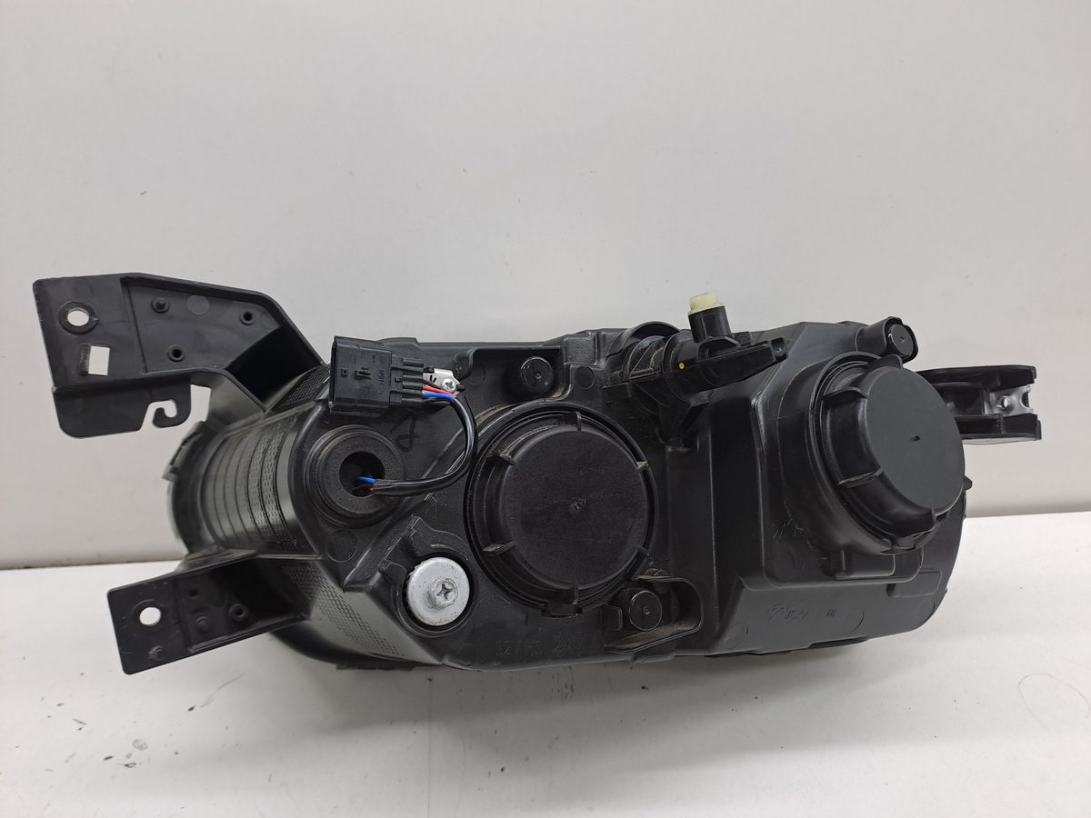 Faro Delantero Derecho Renault Kwid desde 2021