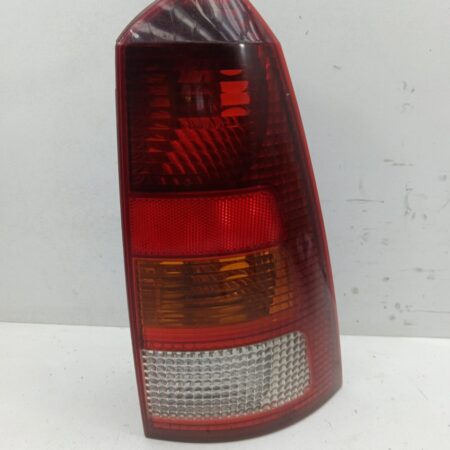 Farol Trasero Derecho Exterior Ford Focus Berlina (CAK) 1998-2004 Ambiente