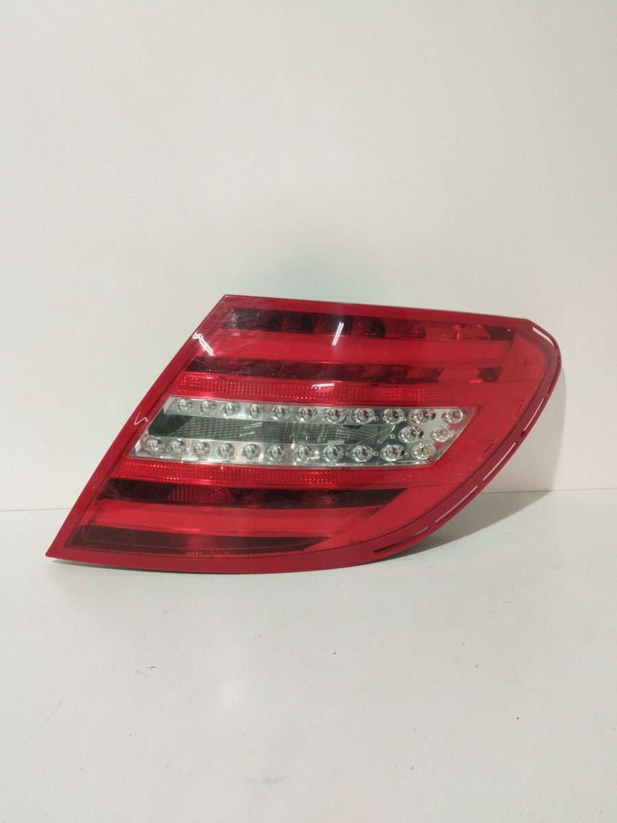 Farol Trasero Derecho Exterior Mercedes-Benz Clase C (W204) Berlina 2007-2011 2048202764