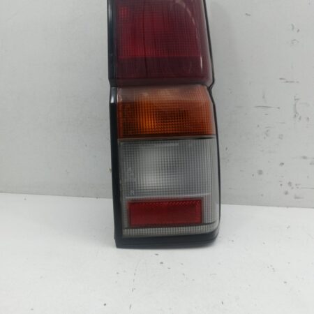 Farol Trasero Derecho Exterior Nissan Terrano (WD21) desde 1987