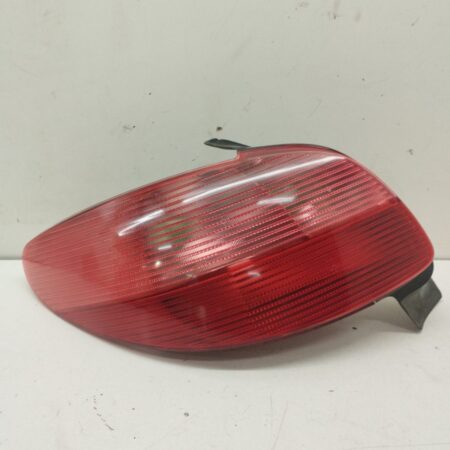 Farol Trasero Derecho Exterior Peugeot 206 Berlina 1998-2010 XR