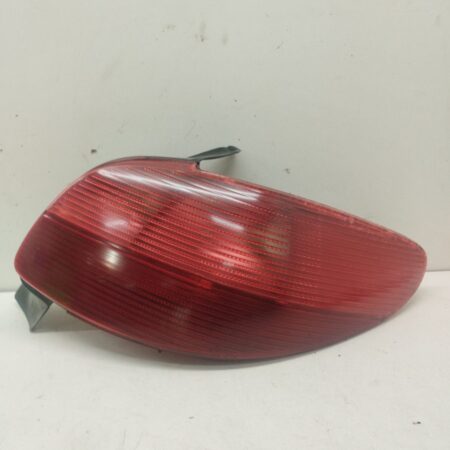 Farol Trasero Derecho Exterior Peugeot 206 Berlina 1998-2010 XS 2531