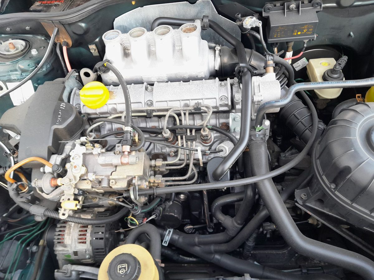 Renault Megane I Hatchback (BA0) del que se desmontó esta pieza