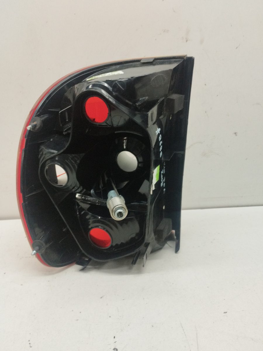 Farol Trasero Derecho Exterior Volkswagen Fox (5Z1) 2005-2012