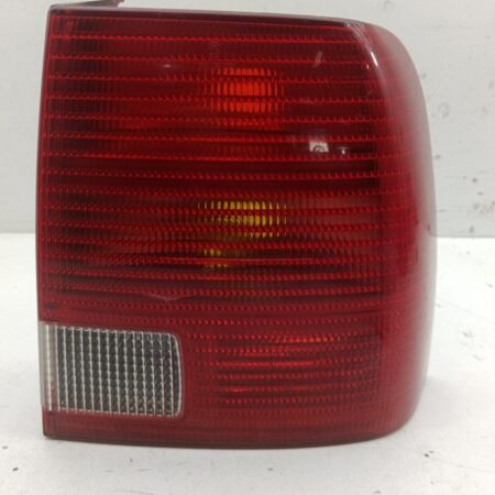 Farol Trasero Derecho Exterior Volkswagen Passat Berlina (3A2) 1993-1996 CL 3B5945096F