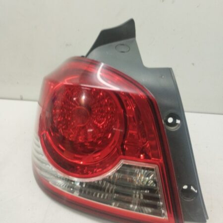 Farol Trasero Izquierdo Exterior Chevrolet Cruze 2009-2014 LT AK21M06
