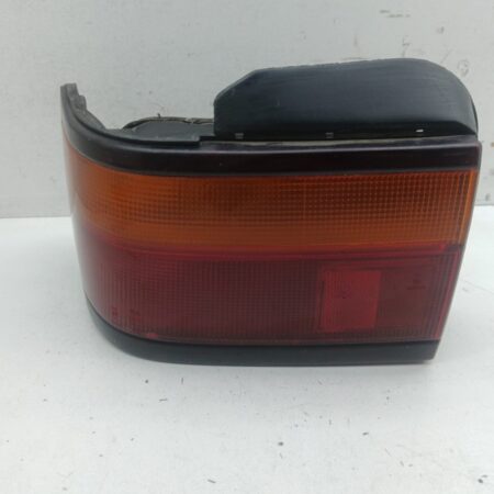 Farol Trasero Izquierdo Exterior Honda Concerto (HW) desde 1990 023404