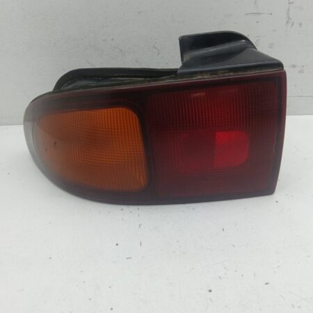 Farol Trasero Izquierdo Exterior Hyundai Sonata (Y3) 1993-1998 GLS SOHC 92101340