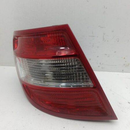 Farol Trasero Izquierdo Exterior Mercedes-Benz Clase C (W204) Familiar 2007-2011