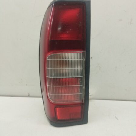 Farol Trasero Izquierdo Exterior Nissan Navara Pick-up (D40M) 2005-Actualidad