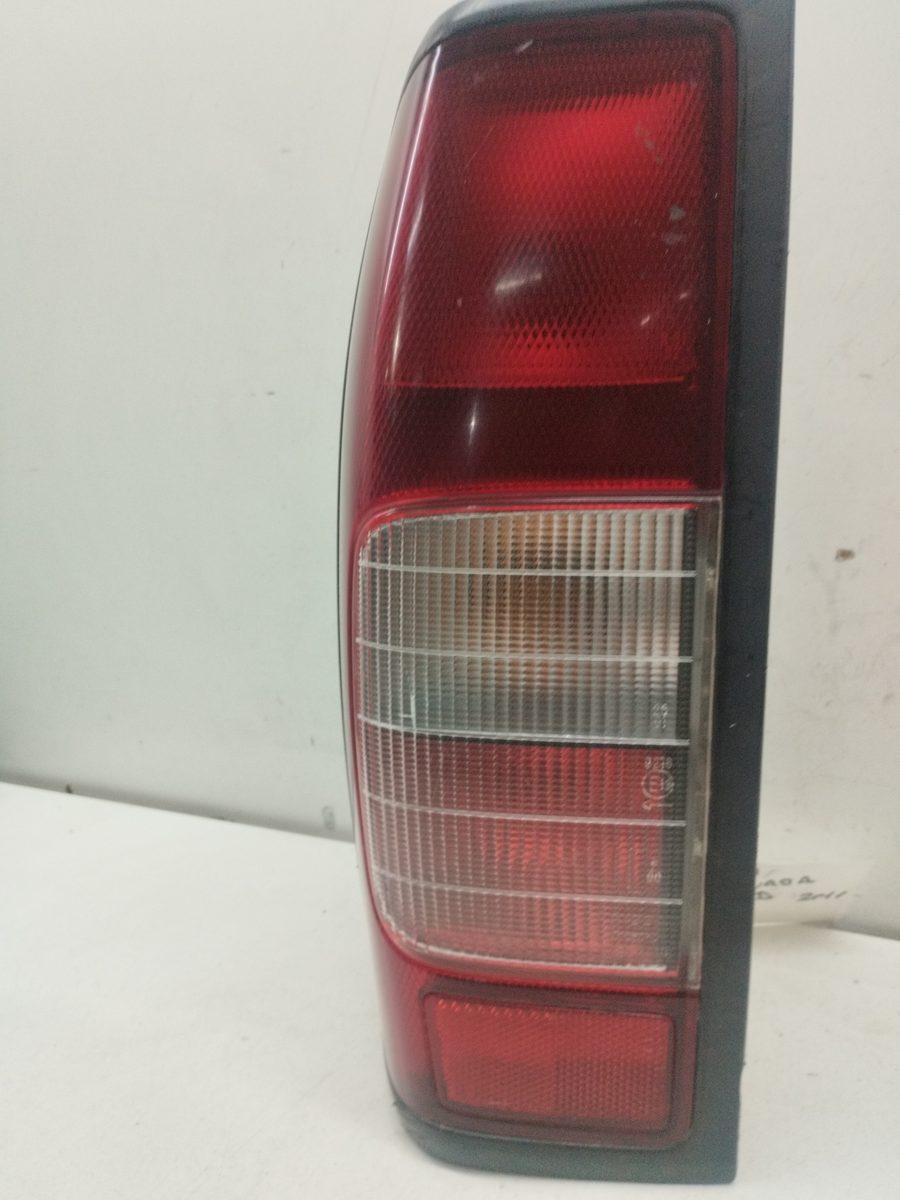 Farol Trasero Izquierdo Exterior Nissan Navara Pick-up (D40M) desde 2005