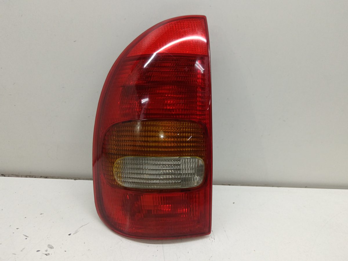 Farol Trasero Izquierdo Exterior Opel Corsa B 1993-1997