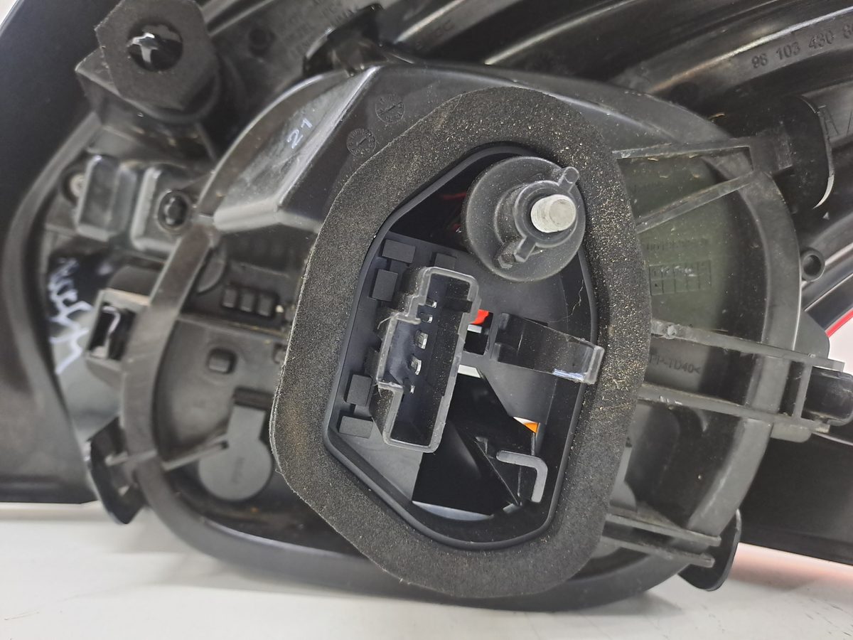 Farol Trasero Izquierdo Exterior Peugeot 208 2012-2019