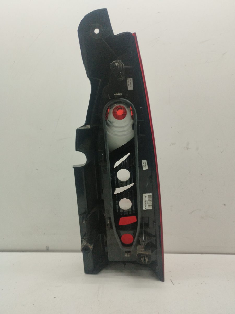 Farol Trasero Izquierdo Exterior Peugeot Partner (S2) 2002-2008
