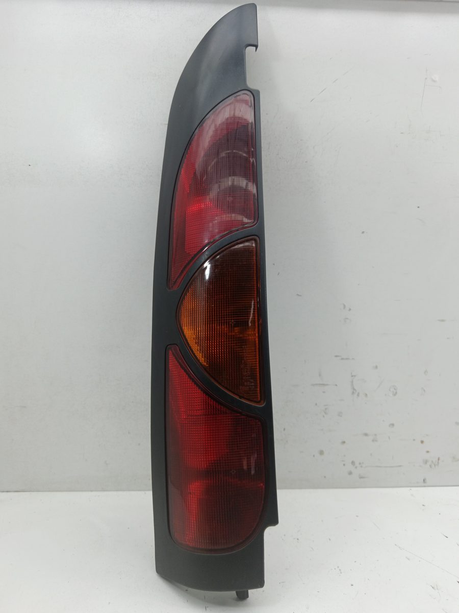 Farol Trasero Izquierdo Exterior Renault Kangoo (F/KC0) 1997-2005
