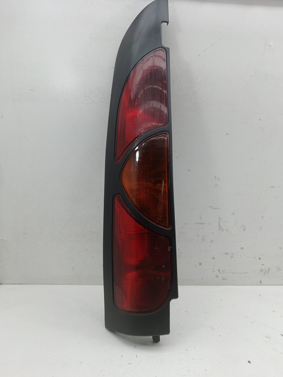Farol Trasero Izquierdo Exterior Renault Kangoo (F/KC0) 1997-2005