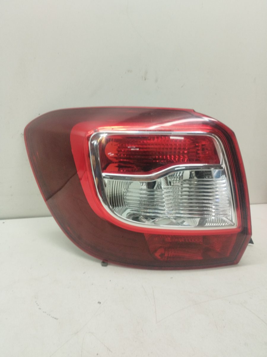 Farol Trasero Izquierdo Exterior Renault Sandero II desde 2014