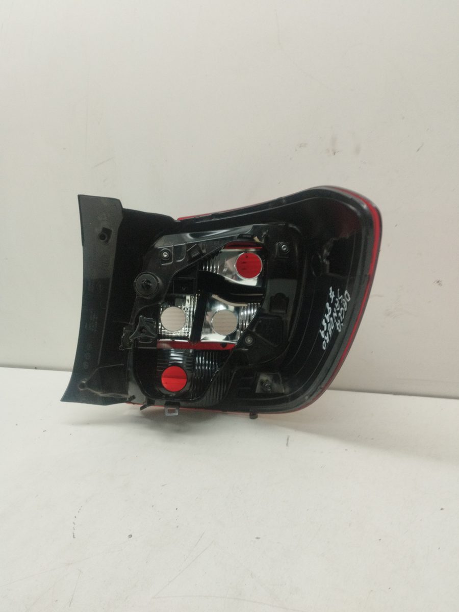 Farol Trasero Izquierdo Exterior Renault Sandero II desde 2014