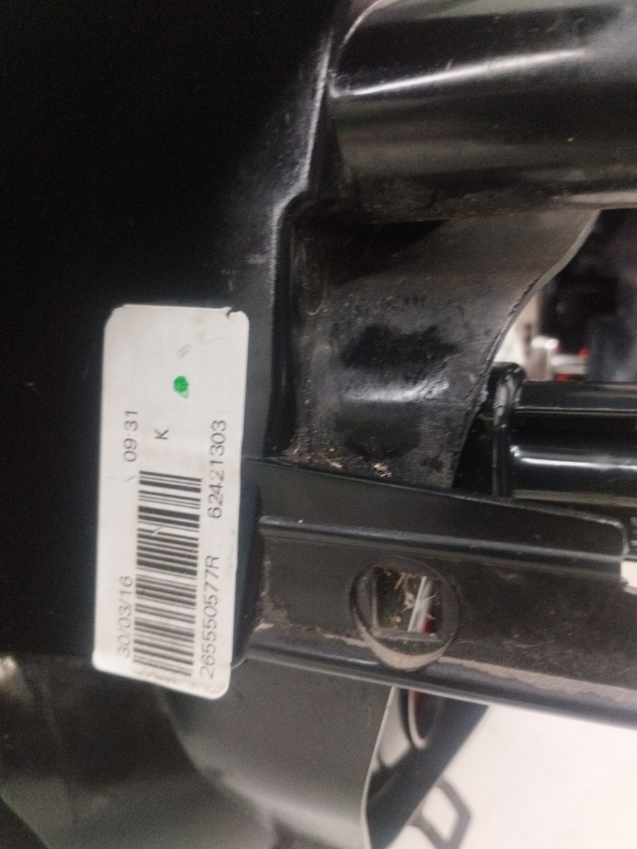 Farol Trasero Izquierdo Exterior Renault Sandero II desde 2014