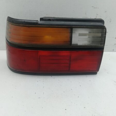 Farol Trasero Izquierdo Exterior Toyota Corolla (E10) 1994-1997 GASOLINA 12260