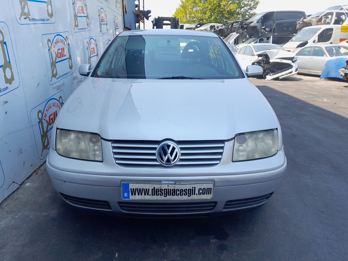 Volkswagen Bora (1J2) del que se desmontó esta pieza