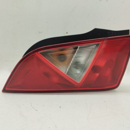 Farol Trasero Izquierdo Exterior Volkswagen Up! (122) 2016-2018 *