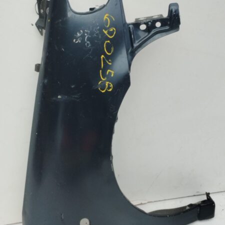 Guardabarro Delantero Derecho Volkswagen Polo Berlina (6N1) 1994-1999