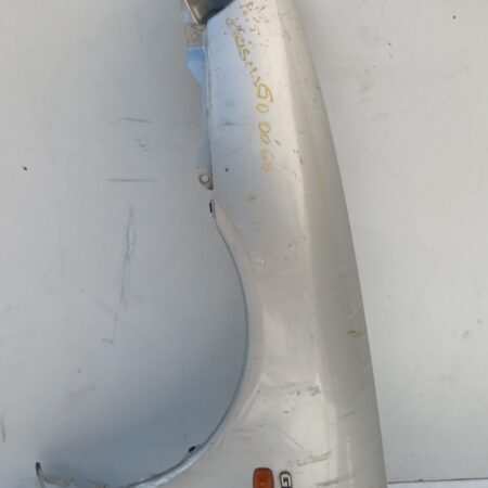 Guardabarro Delantero Izquierdo Mitsubishi Carisma Berlina 4 (DA0) 1999-2000 Comfort