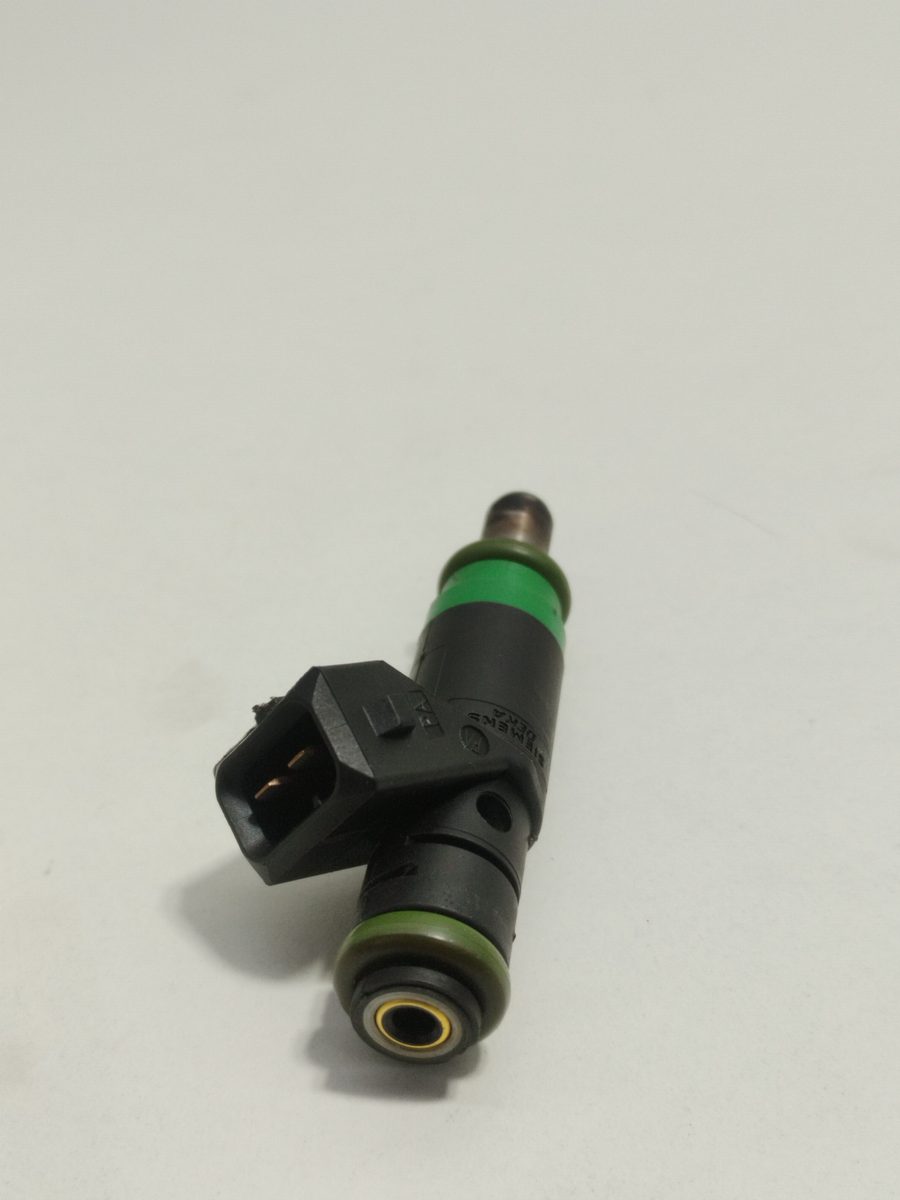 Inyector Ford Focus Turnier (CAK) 1998-2004 Ambiente 1.6L 74kW 98MFBA
