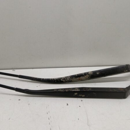 Juego De Brazos De Limpia Parabrisa Delanteros Chevrolet Spark 2005-2011 S