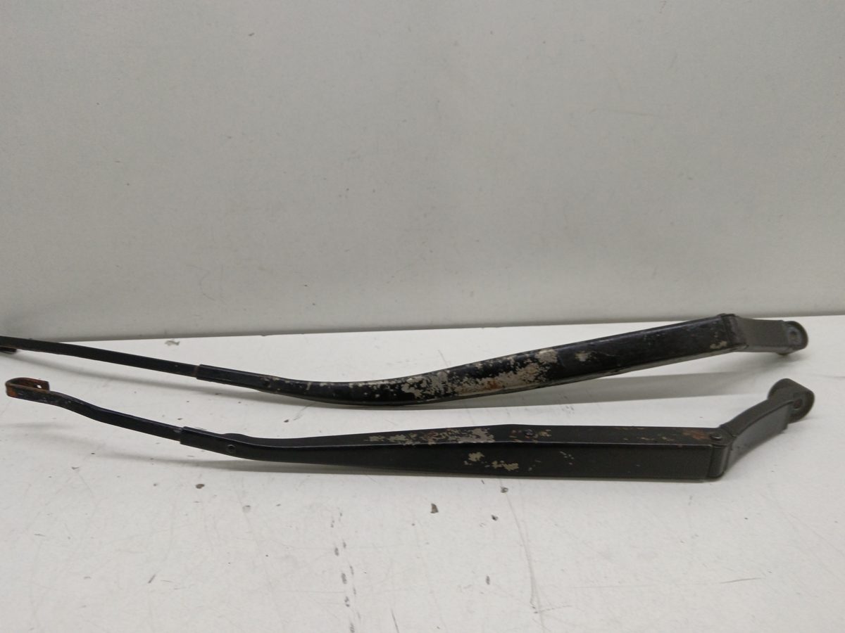 Juego de Brazos de Limpia Parabrisa Delanteros Chevrolet Spark 2005-2011