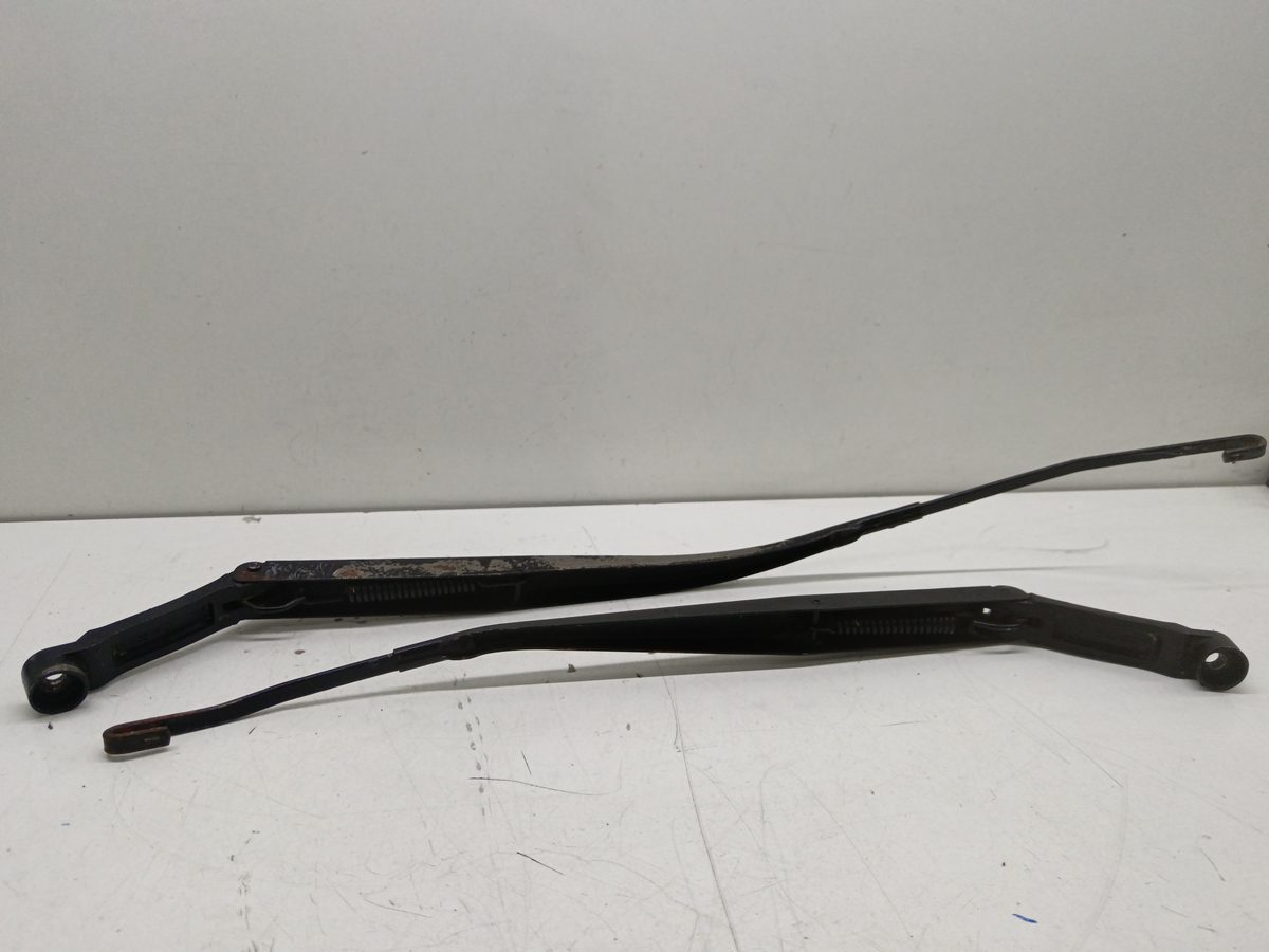 Juego de Brazos de Limpia Parabrisa Delanteros Chevrolet Spark 2005-2011